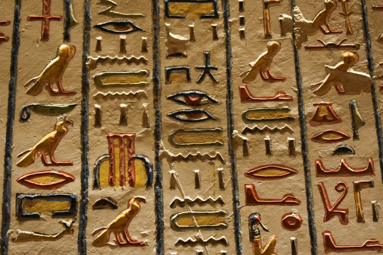 hieroglyphs-carving-inside-tomb-valley-of-the-kings-luxor-west-bank-egypt