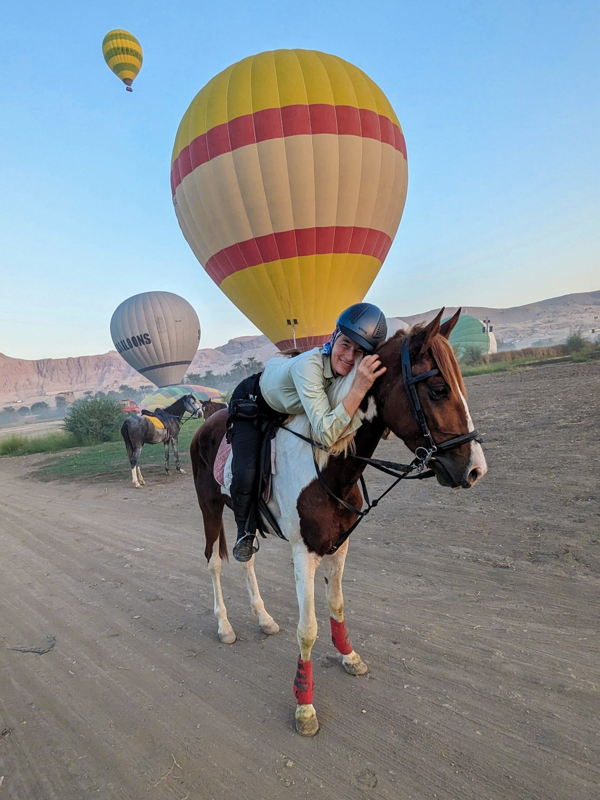 hot-air-balloon-horse-riding-luxor-egypt