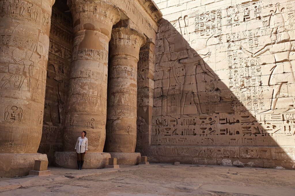 inside-habu-temple-columns-pylon-luxor-west-bank-egypt-holiday